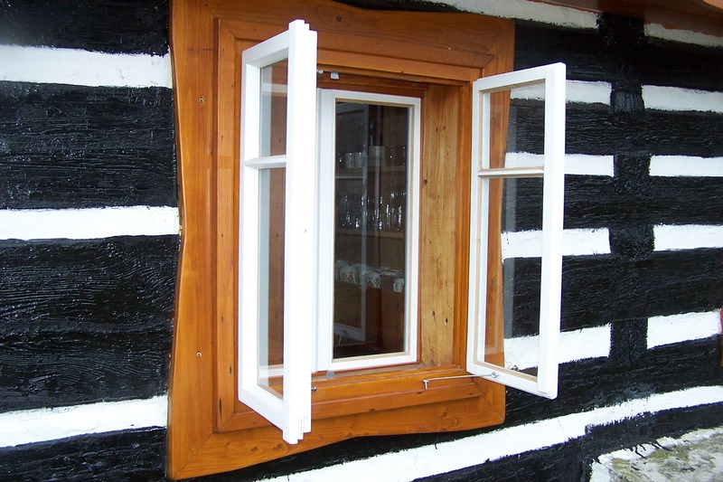 Rekonstrukce špaletového okna - truhlářské práce SP Přelouč